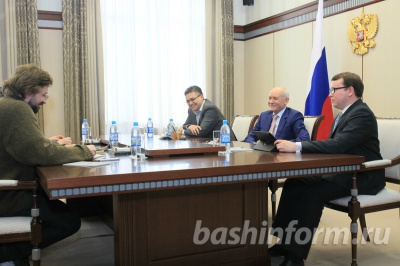 Рустэм Хамитов встретился с представителями журнала «Русский репортер»