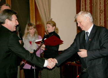 Марсель Салимов награжден «Золотым пером» и орденом «За вклад в просвещение»