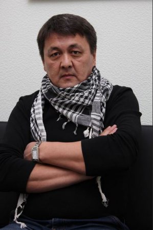 Поэзия Азамата Юлдашбаева вносит много новаций в башкирскую литературу (К 50-летию известного поэта и журналиста)